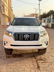 TOYOTA LAND CRUISER PRADO 2015