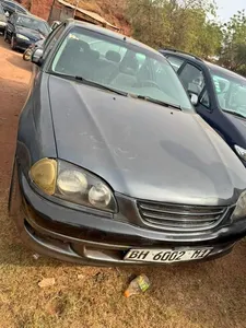 2004 Toyota avensis
