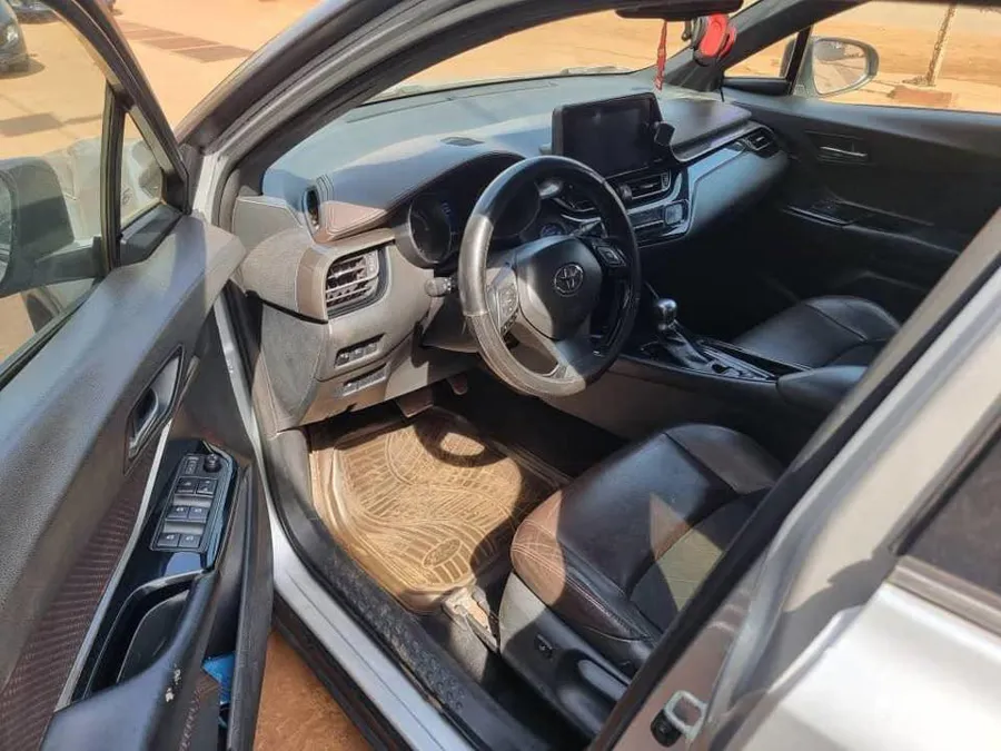 Toyota C-HR Hybride 2020 (image 7)