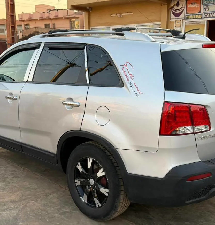 KIA SORENTO ANNÉE 2012 (image 6)