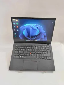 Lenovo ThinkPad X1 Carbon Gen 8 Tactile ☑️ Processeur : Intel Core i7-10610U 10th gén (8CPUs @1.90