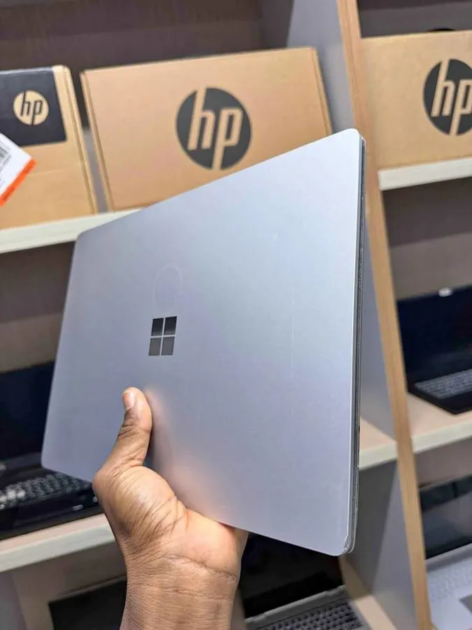 Microsoft Surface Laptop 4 (image 1)