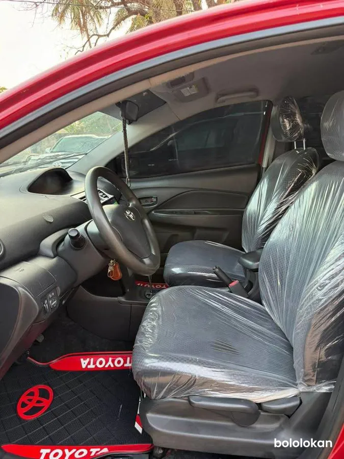 Toyota yaris berline 2007 (image 4)