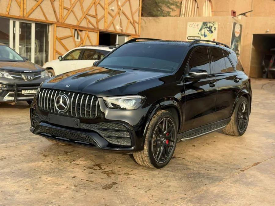 Mercedes-AMG GLE 53 "Full Black" 2022 (image 7)