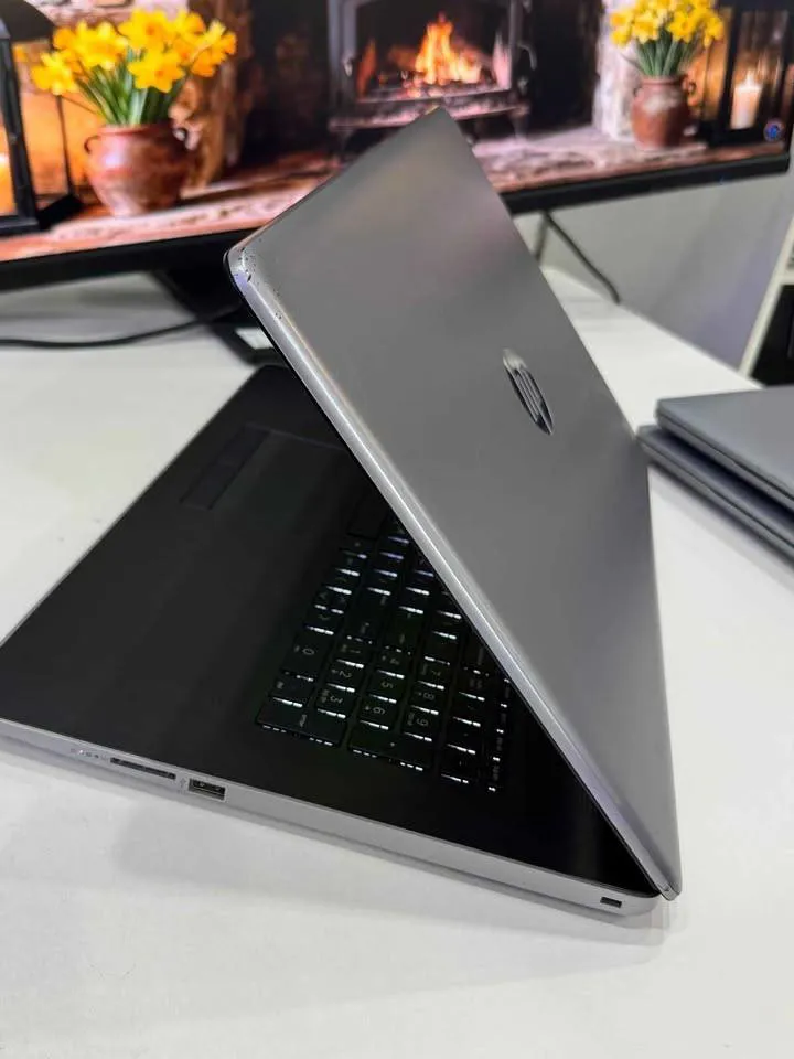 HP 470 G7 – Core i7 10ᵉ Génération Intel Core i7-10110U (image 5)