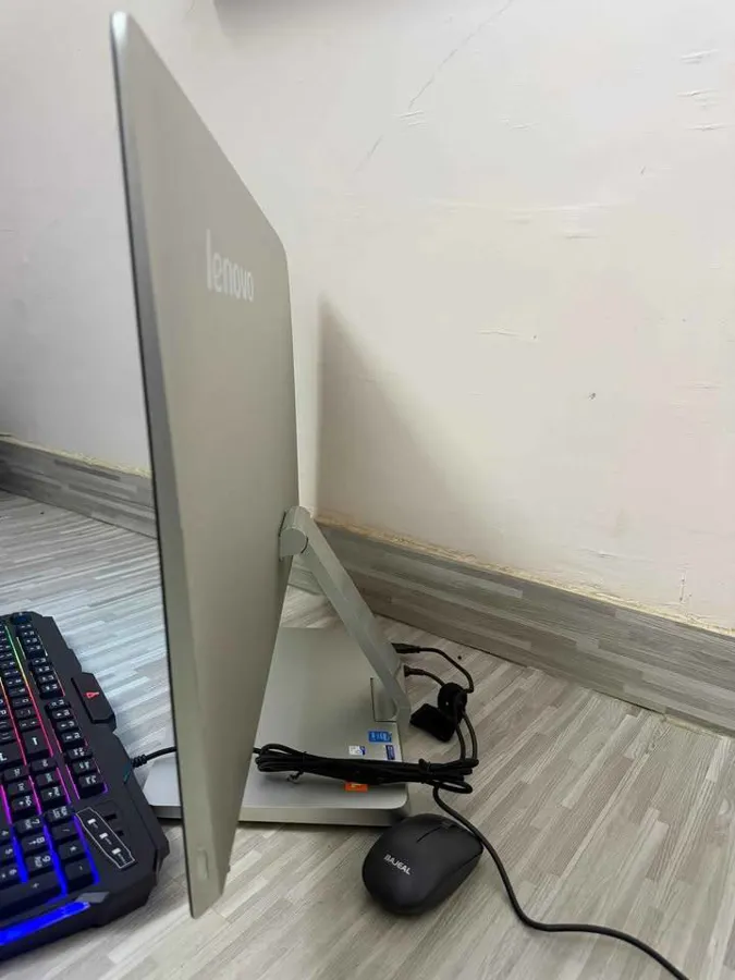 Ordinateur Lenovo A740 (image 2)