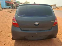 HYUNDAI i20 année 2011 (thumb image 2)